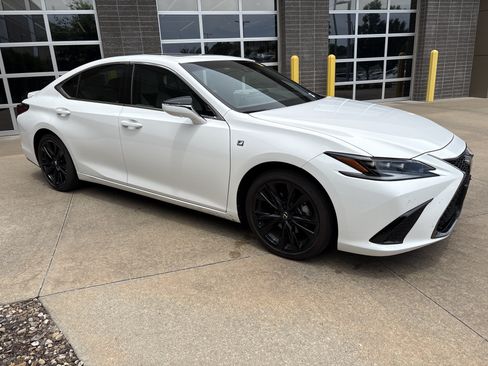 Used 2023 Lexus ES 350 F Sport w/ Accessory Package (Z1) FWD image 22