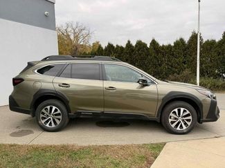 New 2025 Subaru Outback Premium video 2