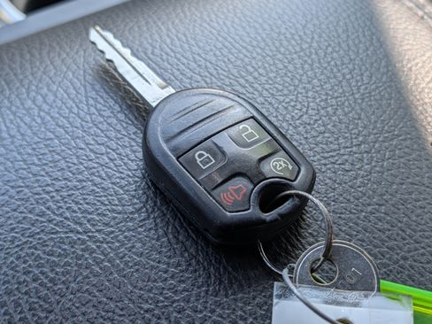 Used 2014 Ford F150 Raptor w/ Equipment Group 801A Luxury image 36