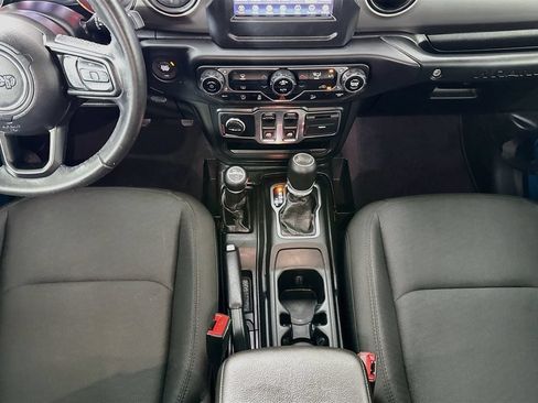 Used 2019 Jeep Wrangler Sport AWD/4WD image 16