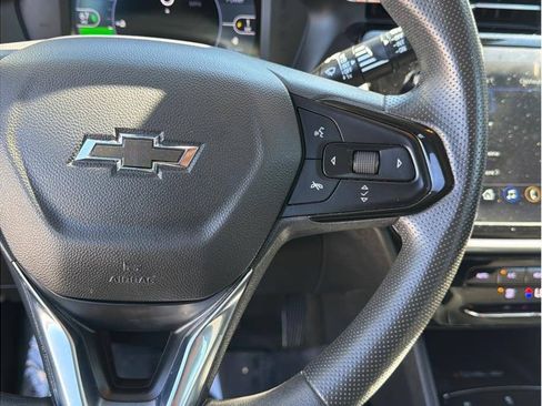 Used 2023 Chevrolet Bolt EUV LT w/ Driver Confidence Package FWD image 9