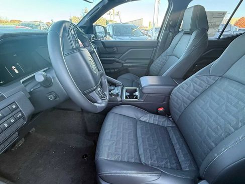 New 2025 Toyota 4Runner TRD Off-Road Premium image 9