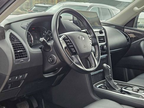 Used 2024 INFINITI QX80 Luxe image 2