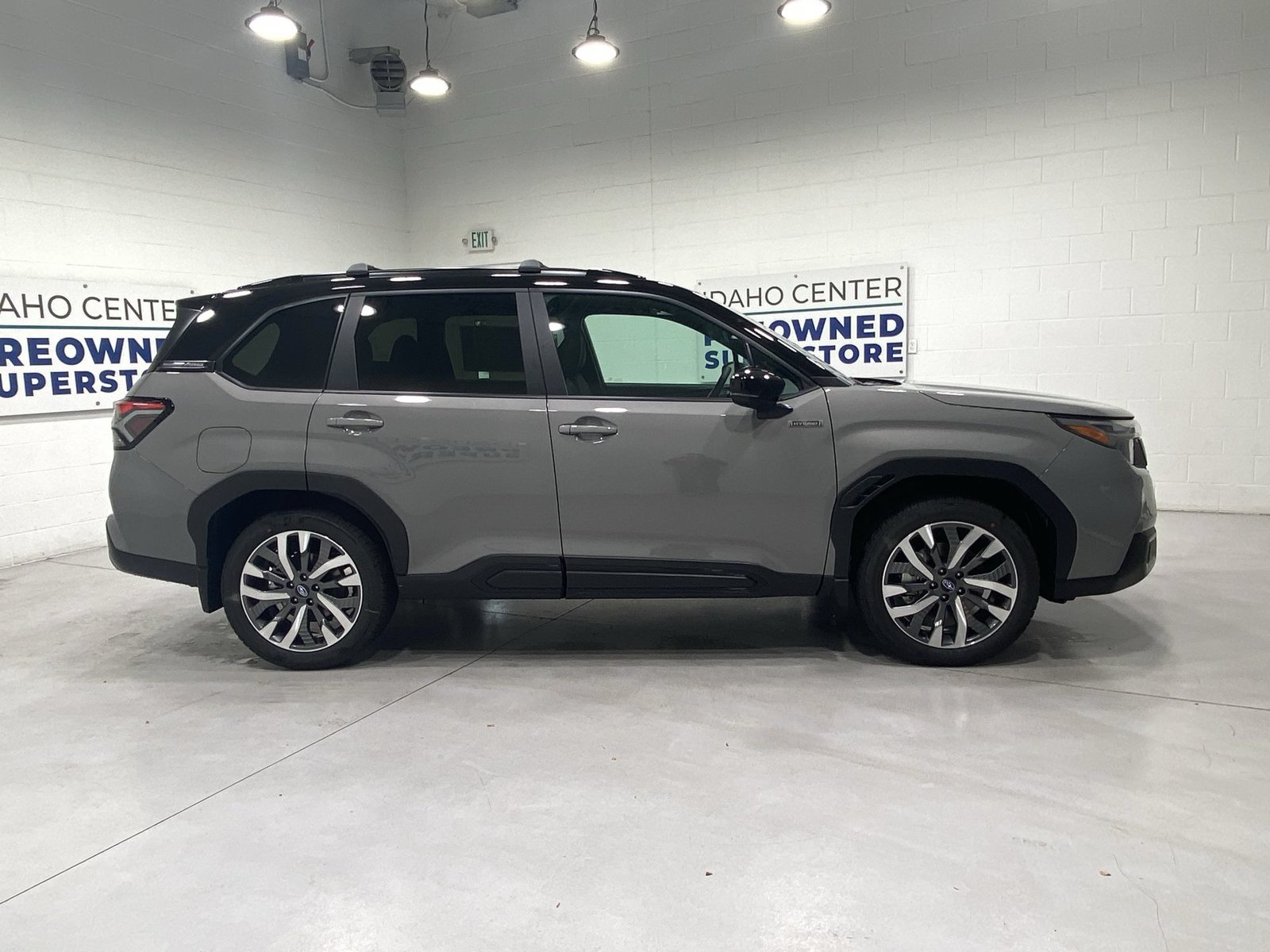 New 2026 Subaru Forester Touring AWD/4WD image 9