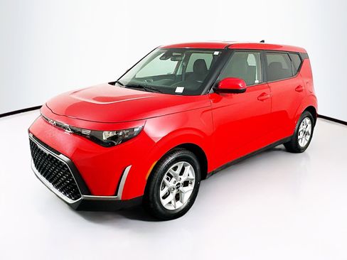 Used 2024 Kia Soul LX w/ Option Group 015 image 3