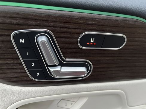 New 2026 Mercedes-Benz GLB 250 image 14