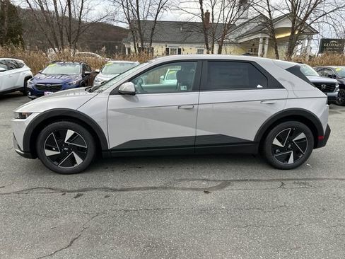 New 2026 Hyundai Ioniq 5 SEL image 2