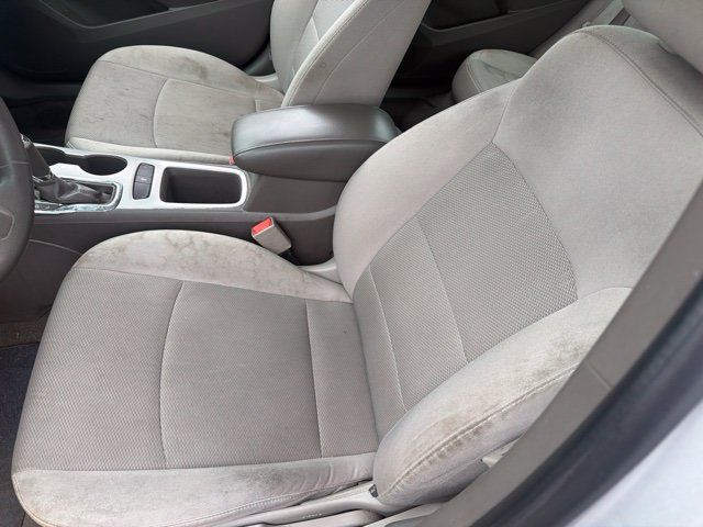 Used 2017 Chevrolet Cruze LS FWD image 23