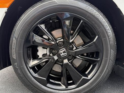 Used 2024 Honda Odyssey Sport image 15