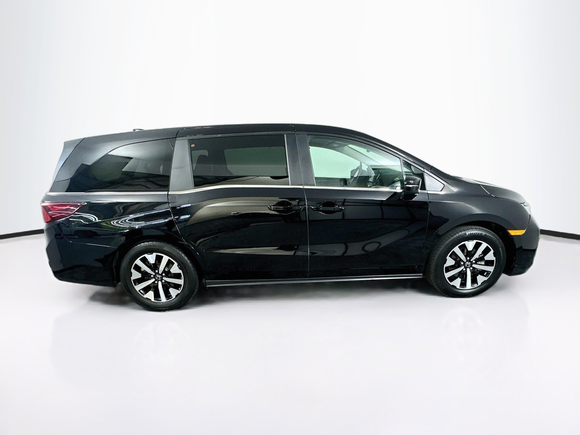 Used 2025 Honda Odyssey EX-L image 10