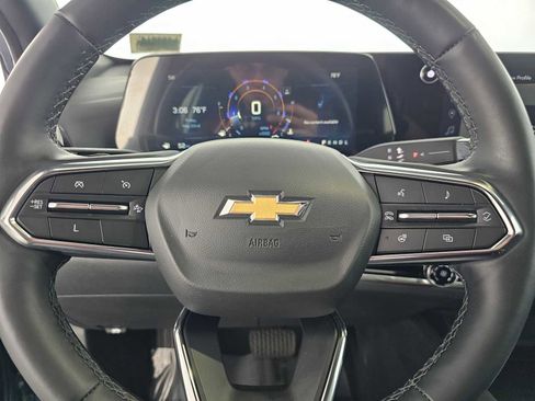 Used 2025 Chevrolet Equinox LT AWD/4WD image 22