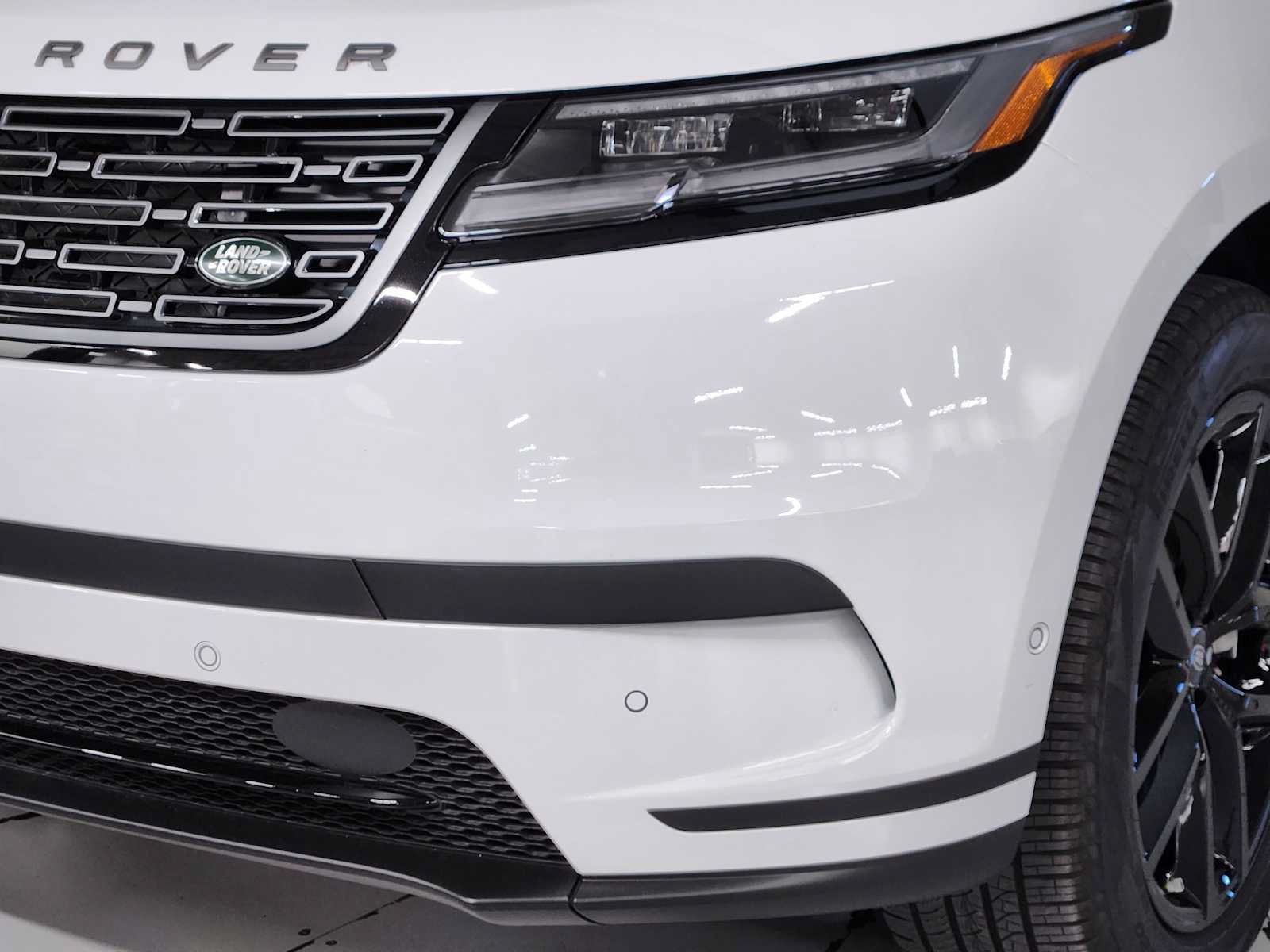 Used 2026 Land Rover Range Rover Velar S AWD/4WD image 12