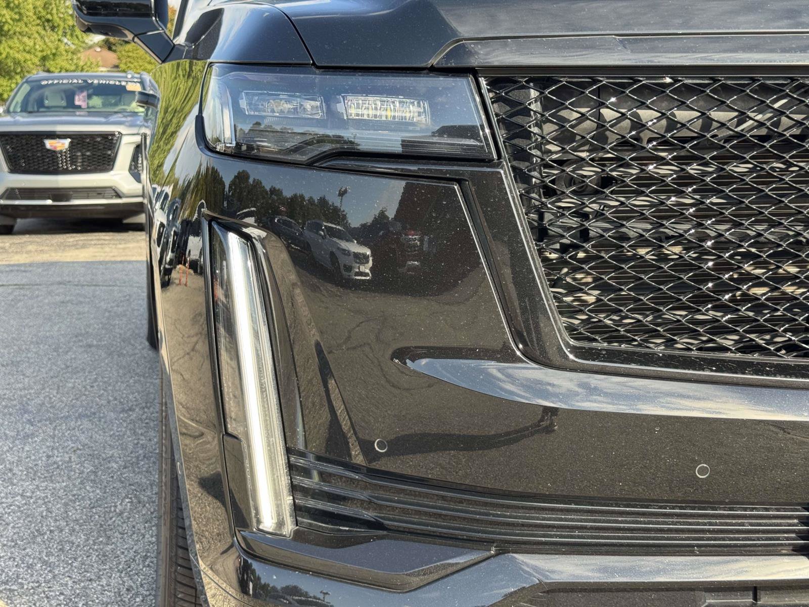 Used 2023 Cadillac Escalade ESV Sport w/ Touring Package AWD/4WD image 8