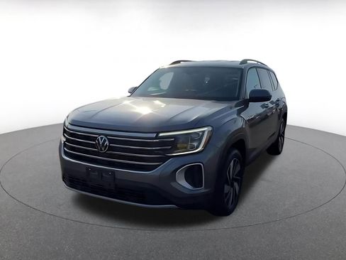 Used 2024 Volkswagen Atlas SE image 4