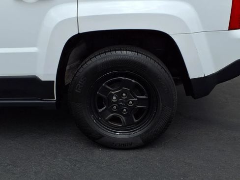 Used 2016 Jeep Patriot Sport w/ Power Value Group FWD image 7