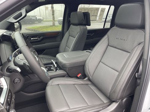 New 2026 GMC Yukon XL Denali w/ Denali Reserve Package image 56