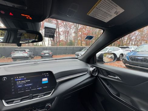 Used 2025 Chevrolet Equinox LT image 31