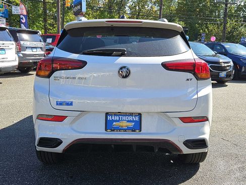 Certified 2022 Buick Encore GX Select w/ Sport Touring Package image 5