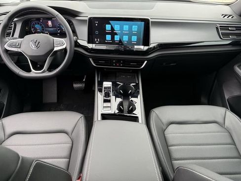 New 2026 Volkswagen Atlas Cross Sport SEL AWD/4WD image 8
