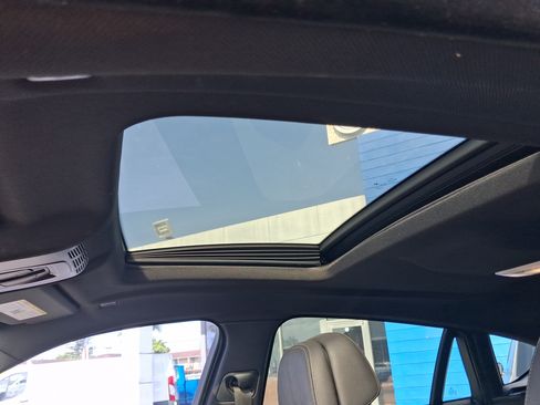 Used 2018 BMW X6 sDrive35i RWD image 11