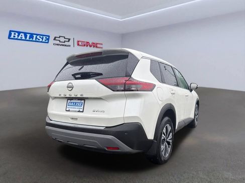 Used 2023 Nissan Rogue SV AWD/4WD image 7