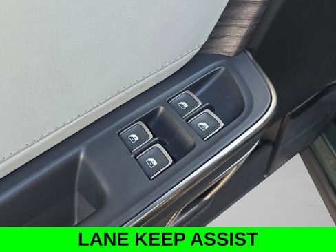 Used 2023 Rivian R1S Adventure image 13