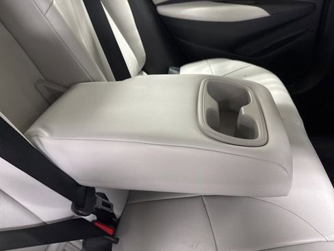 Used 2020 Toyota Corolla LE image 13