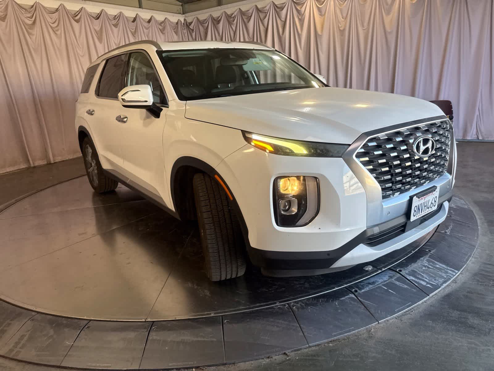 Used 2020 Hyundai Palisade SEL w/ Convenience Package FWD image 3