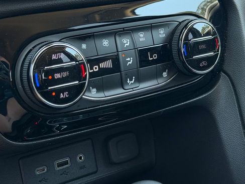 Used 2021 Buick Encore GX Select FWD image 20