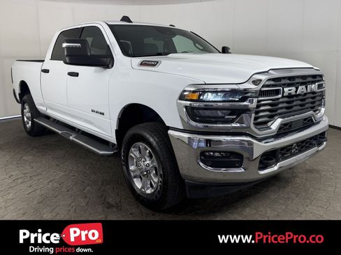 Used 2026 RAM 2500 Big Horn AWD/4WD image 1