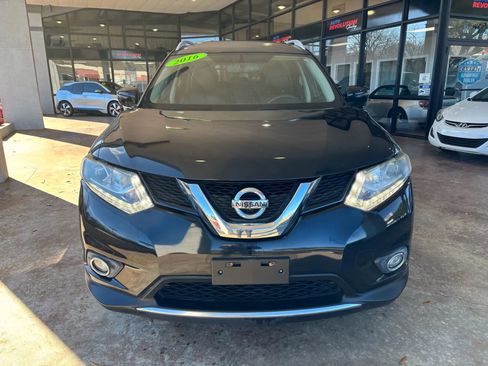 Used 2016 Nissan Rogue SL w/ SL Premium Package image 2