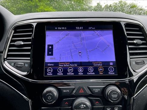 Used 2019 Jeep Grand Cherokee Limited AWD/4WD image 13