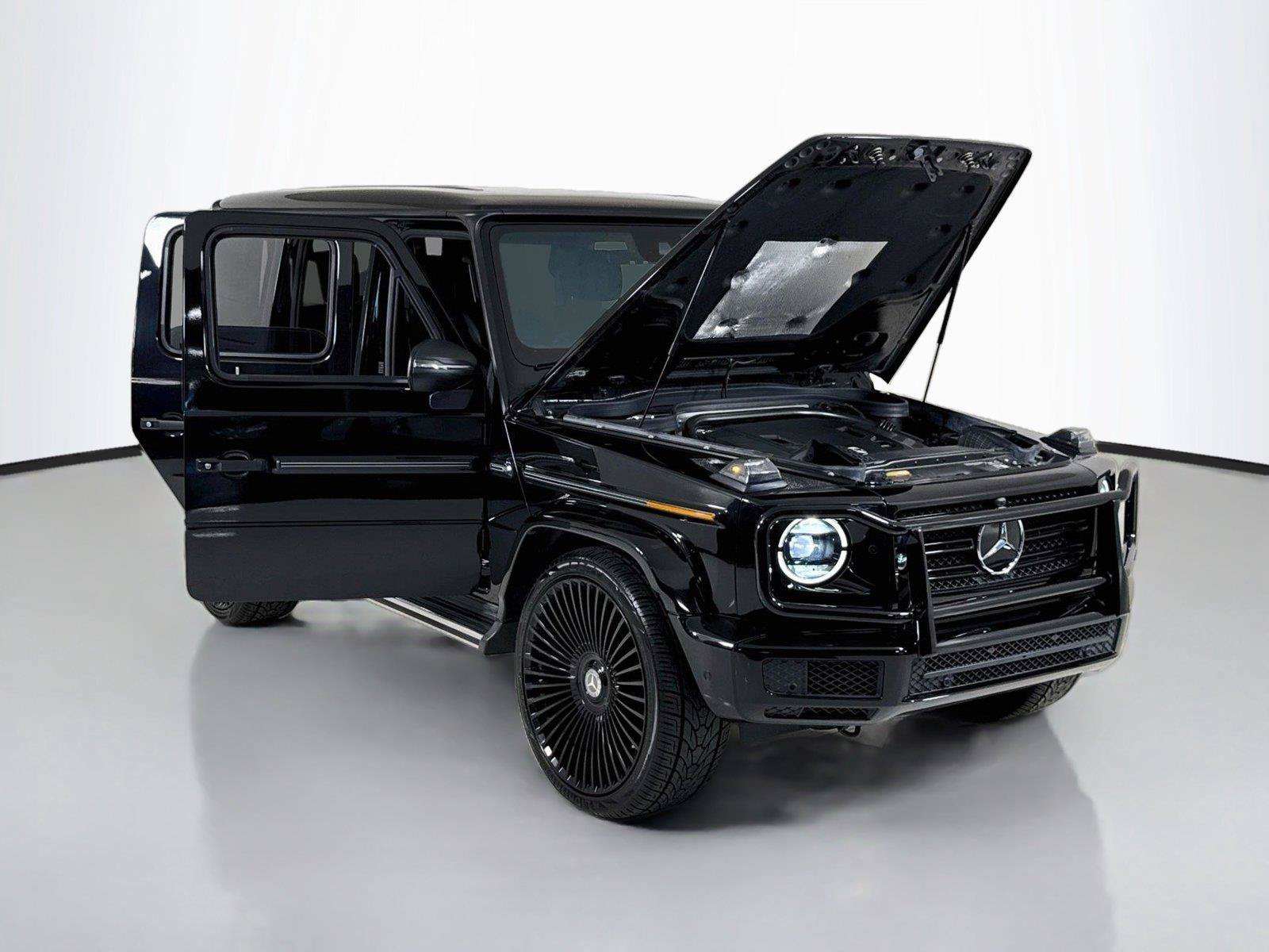 Used 2022 Mercedes-Benz G 550 image 40