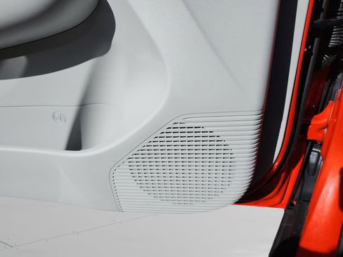 Certified 2024 Hyundai Kona SEL image 27