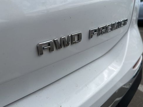 Used 2019 Chevrolet Equinox Premier w/ Premier True North Edition image 5