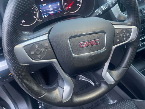 Used 2024 GMC Terrain SLE image 27