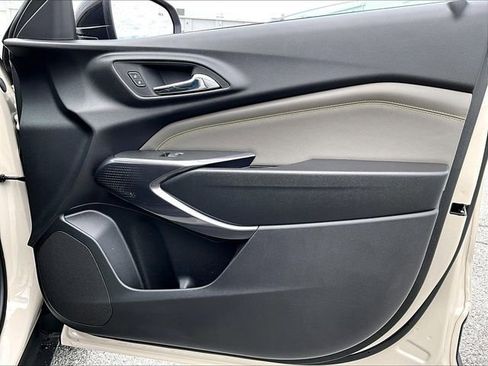 New 2026 Chevrolet Trax ACTIV w/ Sunroof Package FWD image 27