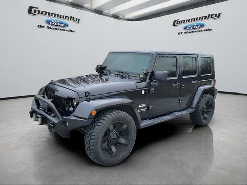 Used 2015 Jeep Wrangler Unlimited Sahara w/ Connectivity Group image 1