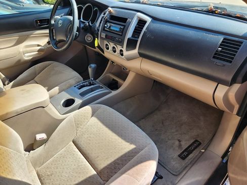 Used 2007 Toyota Tacoma PreRunner w/ SR5 Pkg #2 RWD image 11