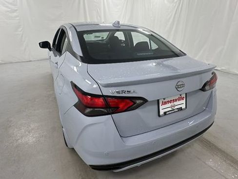 New 2025 Nissan Versa SR w/ Trunk Package FWD image 5