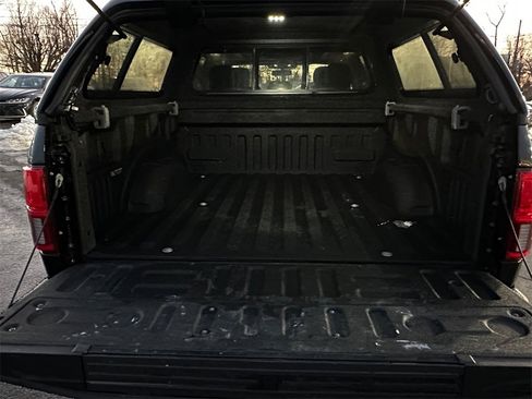 Used 2019 Ford F150 Lariat image 22