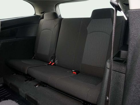 Used 2017 Chevrolet Traverse LT w/ Traveler's Package FWD image 21