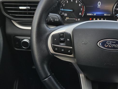 Used 2021 Ford Explorer XLT RWD image 15