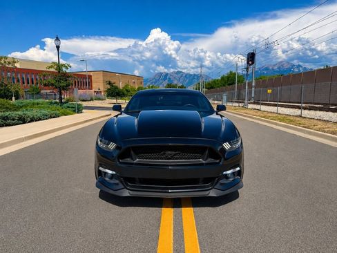 Used 2016 Ford Mustang GT w/ GT Performance Package RWD image 12