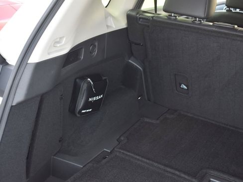 Used 2023 Nissan Rogue Platinum w/ Platinum Premium Package FWD image 59