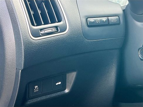 Used 2023 INFINITI Q50 Luxe image 10