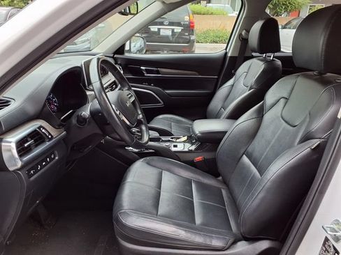 Used 2022 Kia Telluride EX w/ EX Premium Package AWD/4WD image 16