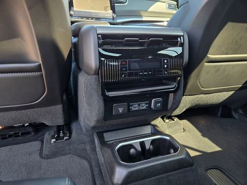 New 2026 Jeep Grand Wagoneer Limited AWD/4WD image 29