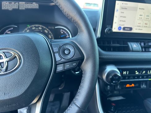 Used 2024 Toyota RAV4 XLE image 26