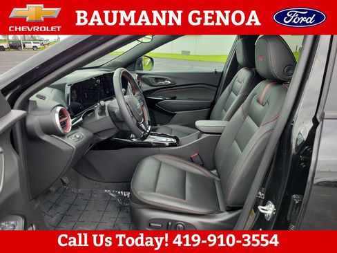 Used 2025 Chevrolet Trax RS w/ Driver Confidence Package FWD image 9